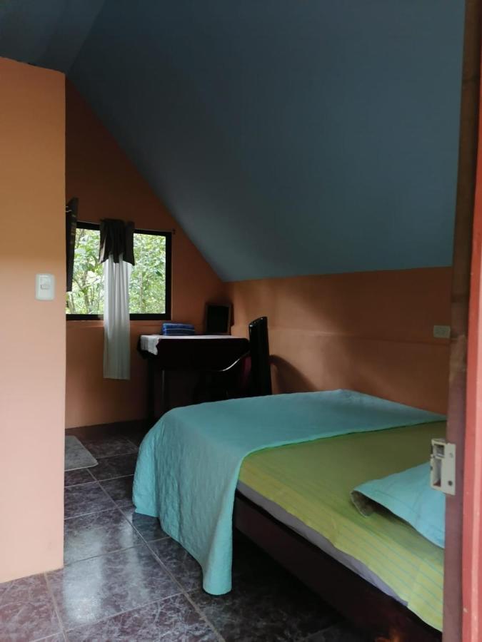 Los Chocuacos. Guacimo  Exterior photo